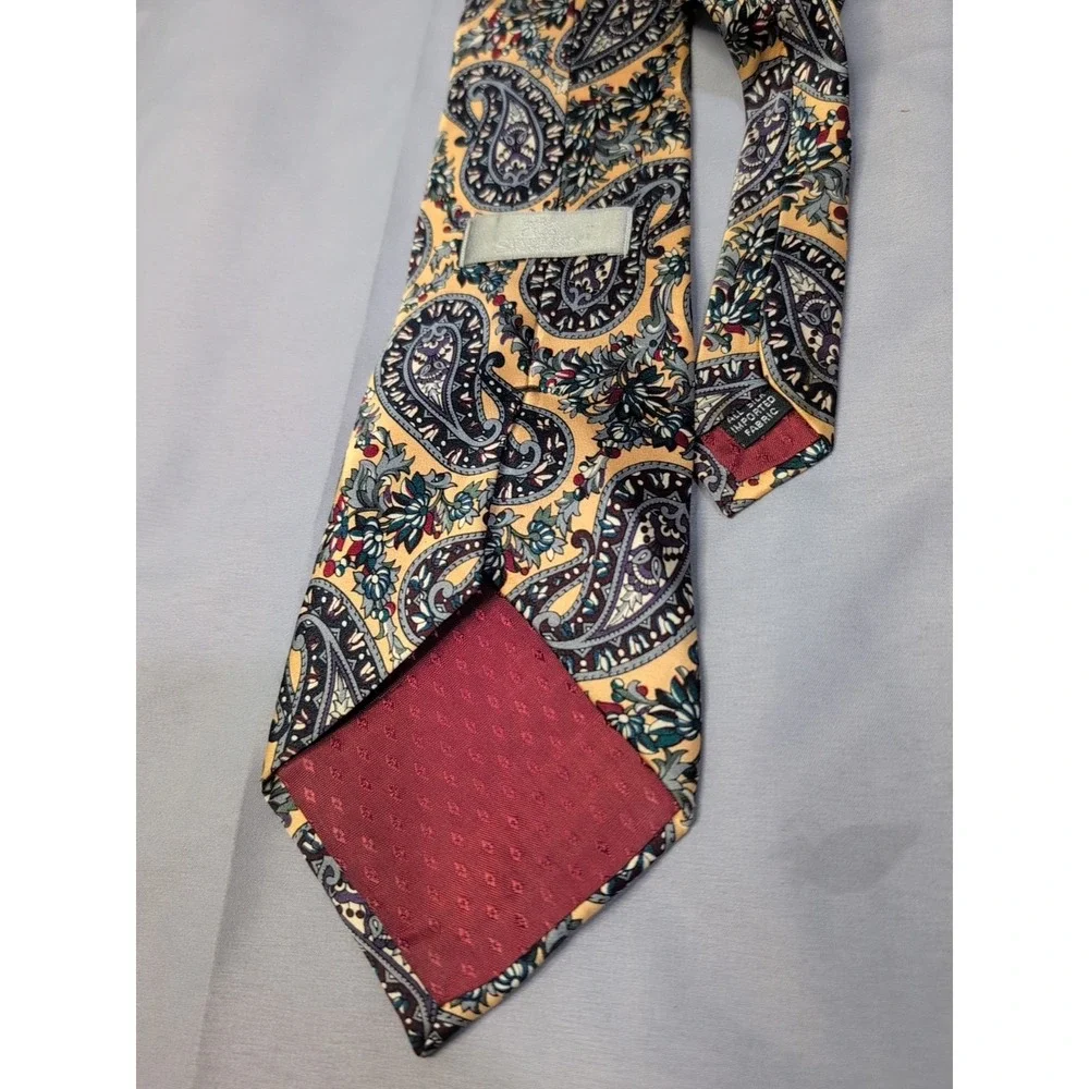Stafford USA Made 100% Silk Tie Gold Paisley Floral Vintage Classic Mens Necktie